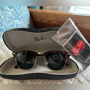 Ray-Ban RB3016 Clubmaster Classic Sunglasses with Tortoise Frame